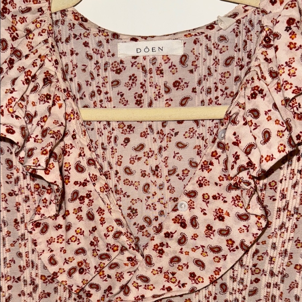 Doen Pink Ruffled button Blouse - Picture 2 of 4